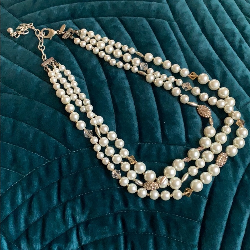 Chico’s faux pearl necklace